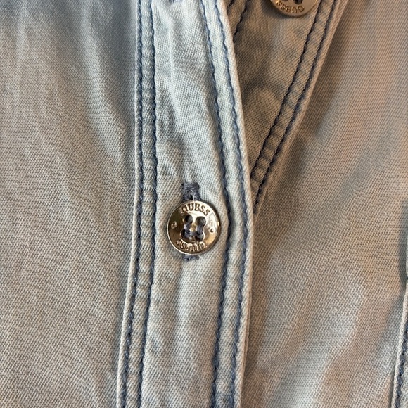 Guess women’s tie dye  blue button down shirt pocket collared sleeveless Med - Picture 3 of 11